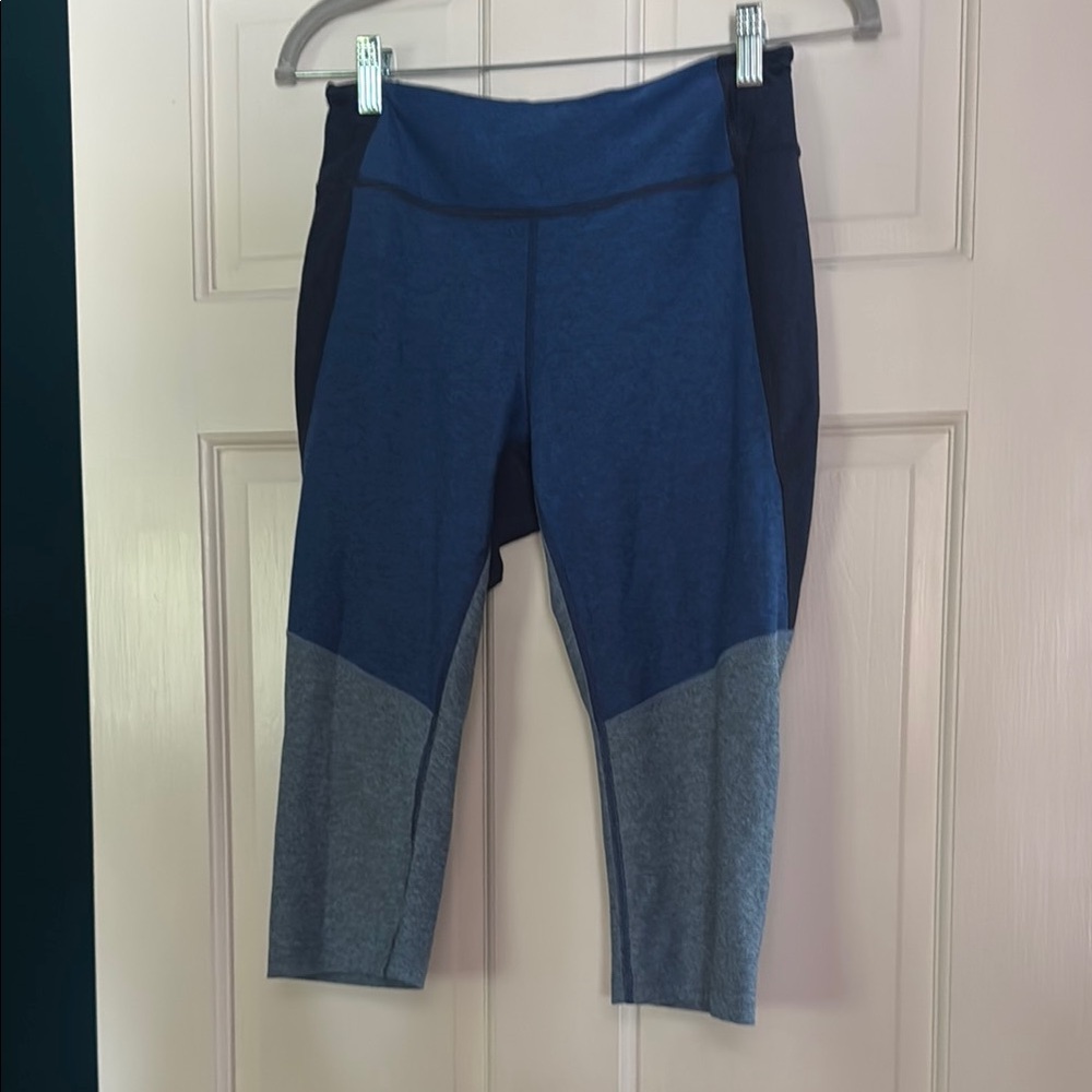 Outdoor Voices Navy and Heather Blue Leggings size medium